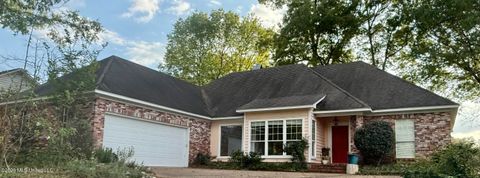 Homes For Sale - 427 Apple Valley<br/> Pearl, MS 39208