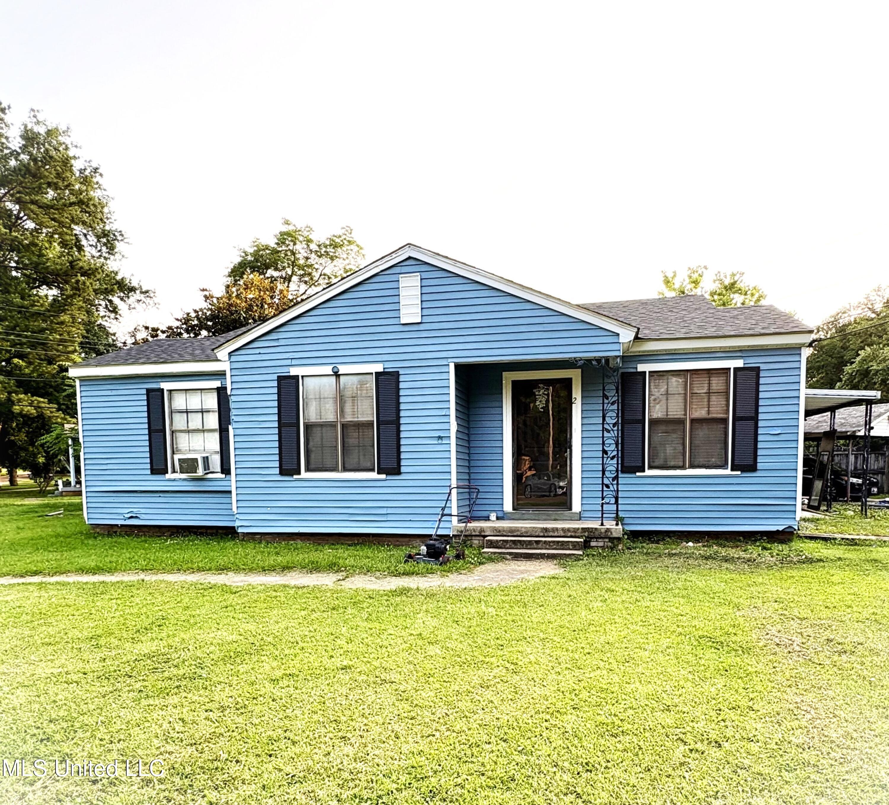 2 Oakwood Lane, Natchez, Mississippi image 1