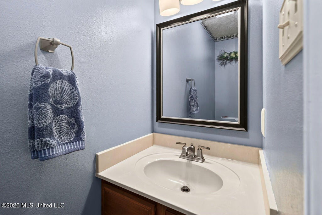 674 Hilo Street - Photo 4