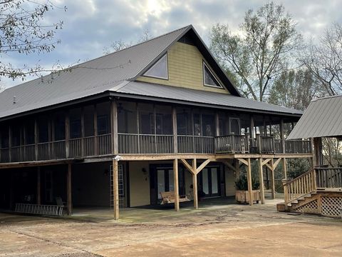 Homes For Sale - 83 Jayess Road<br/> Tylertown, MS 39667