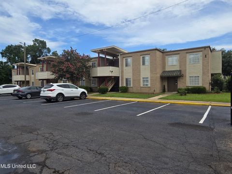 Condominium in Biloxi MS 245 Mcdonnell Avenue.jpg