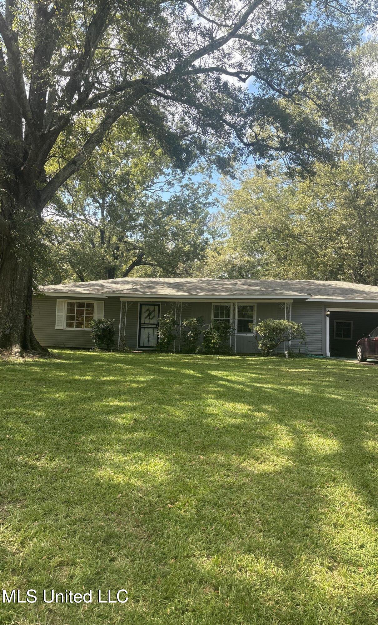 4113 Oakhill Drive, Jackson, Mississippi image 6