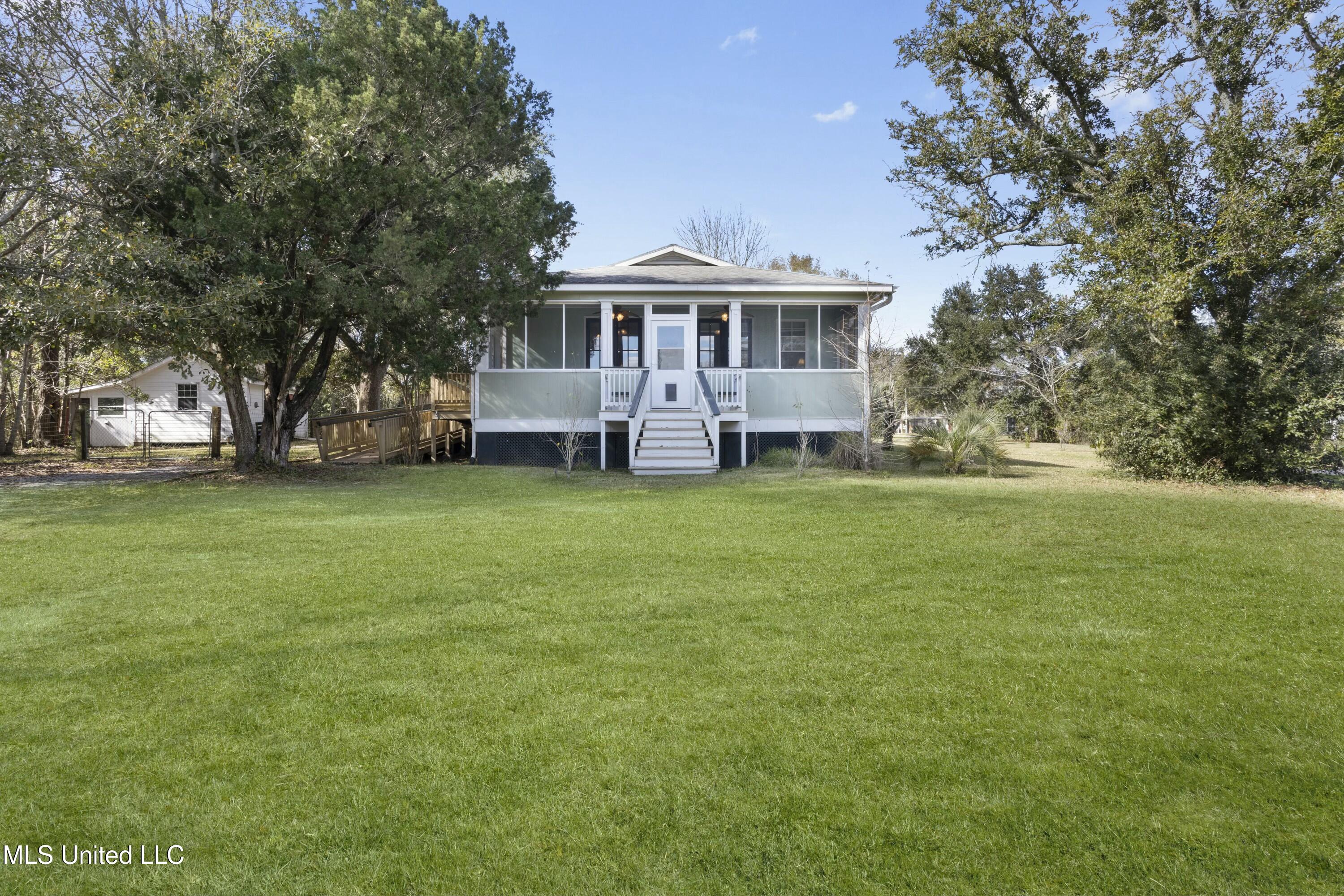 104 Felicity Street, Bay Saint Louis, Mississippi image 5