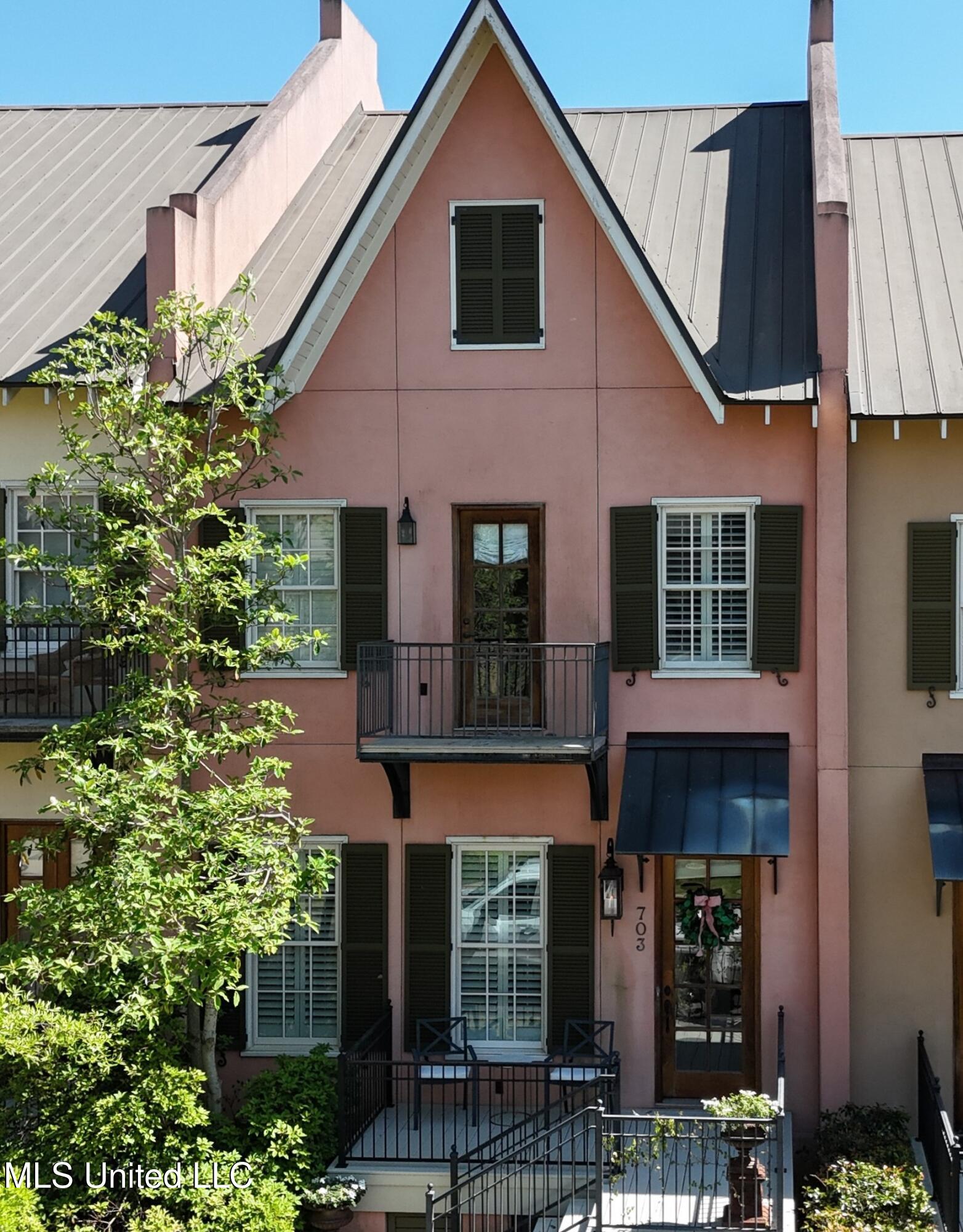 703 Northlake Avenue, Ridgeland, Mississippi image 1