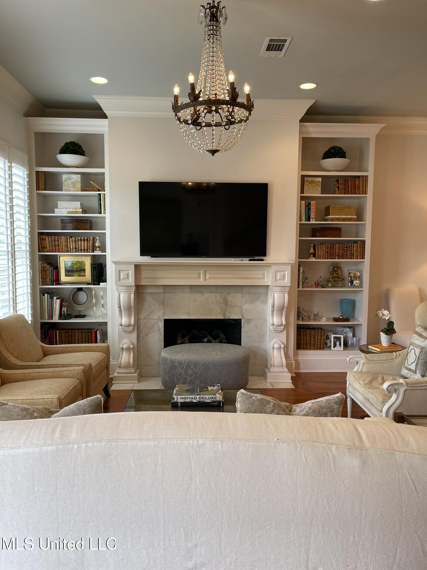 703 Northlake Avenue, Ridgeland, Mississippi image 2