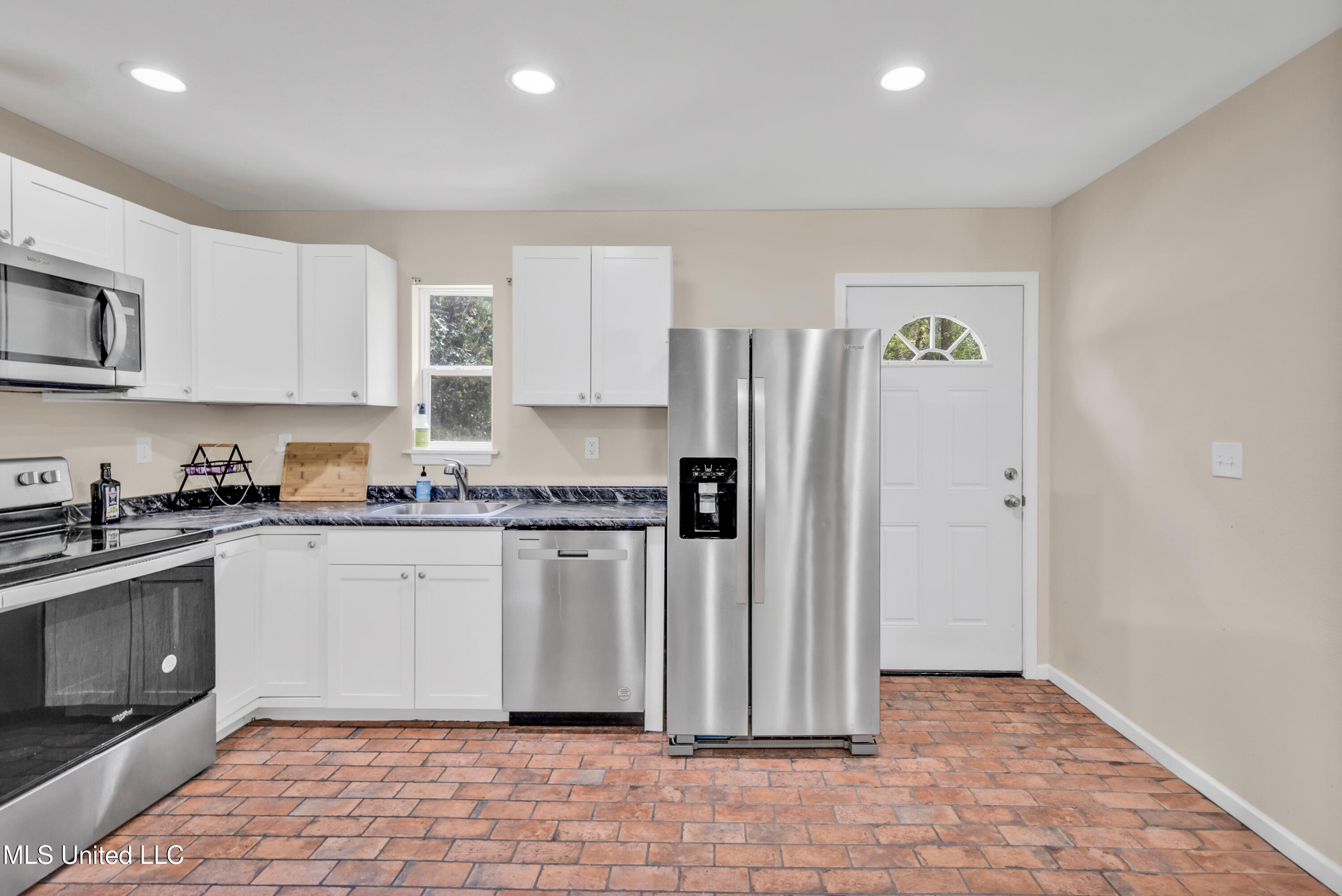 101 30th Street, Gulfport, Mississippi image 10