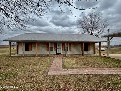 Homes For Sale - 126 Interstate Road<br/> Bolivar County, Shaw, MS 38773