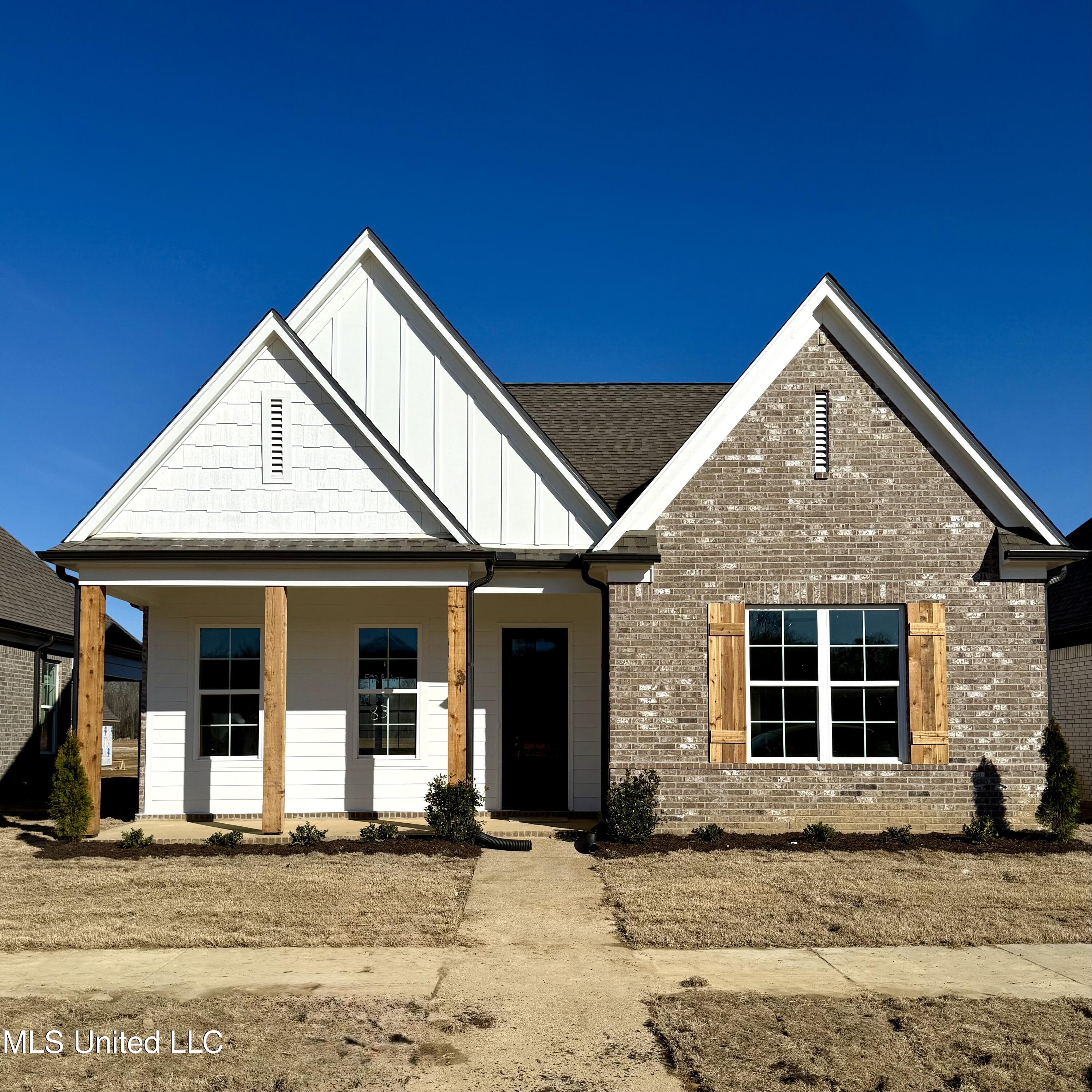 592 Bolivar Drive, Nesbit, Mississippi image 1