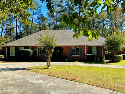 Homes For Sale - 306 Cherokee Drive<br/> Pike County, McComb, MS 39648