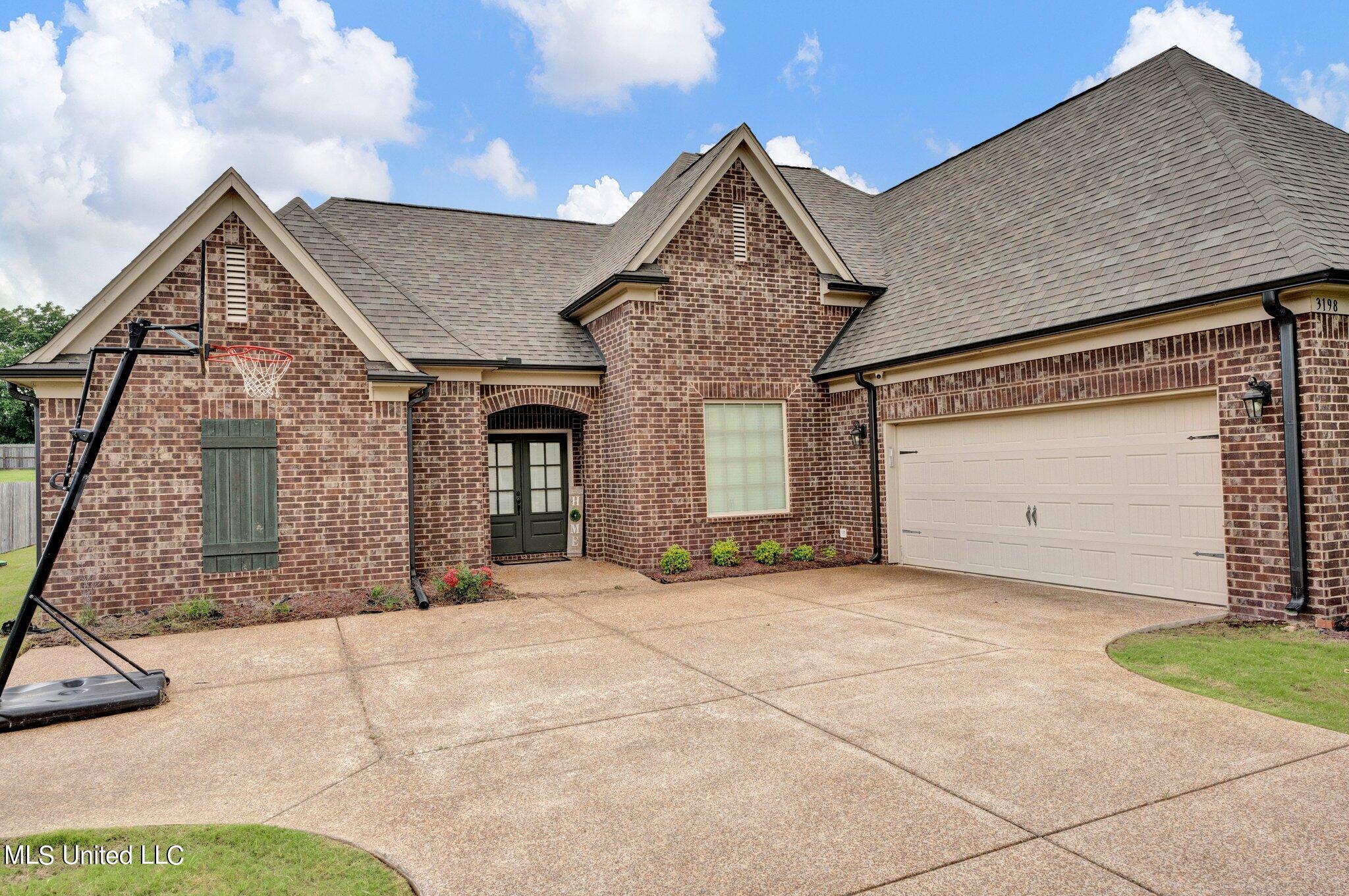 3198 Ross Meadows Lane, Olive Branch, Mississippi image 3