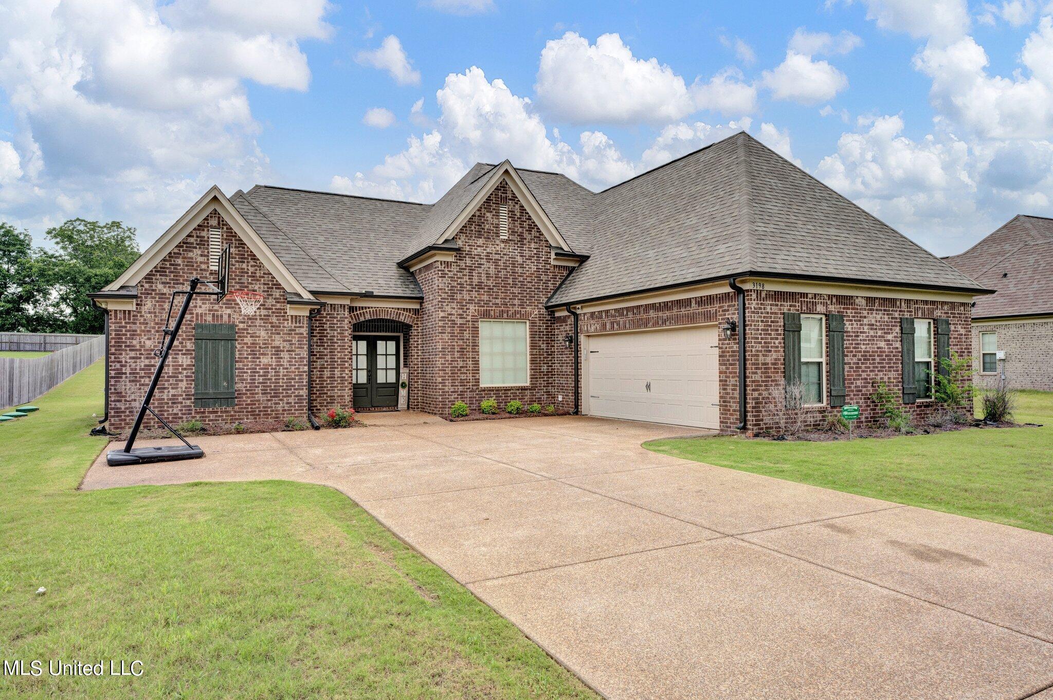 3198 Ross Meadows Lane, Olive Branch, Mississippi image 4