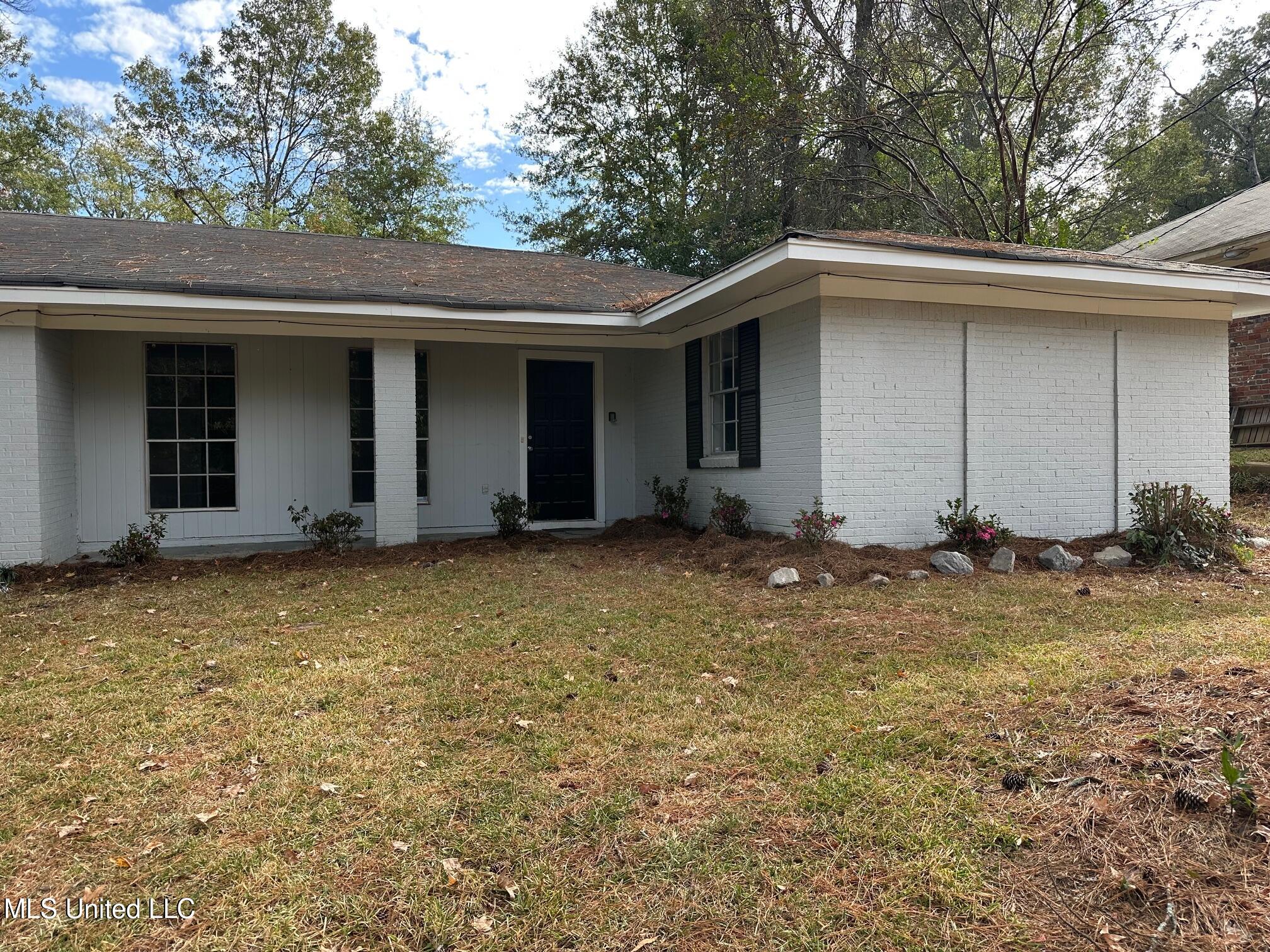 3328 Fleetwood Drive, Jackson, Mississippi image 2