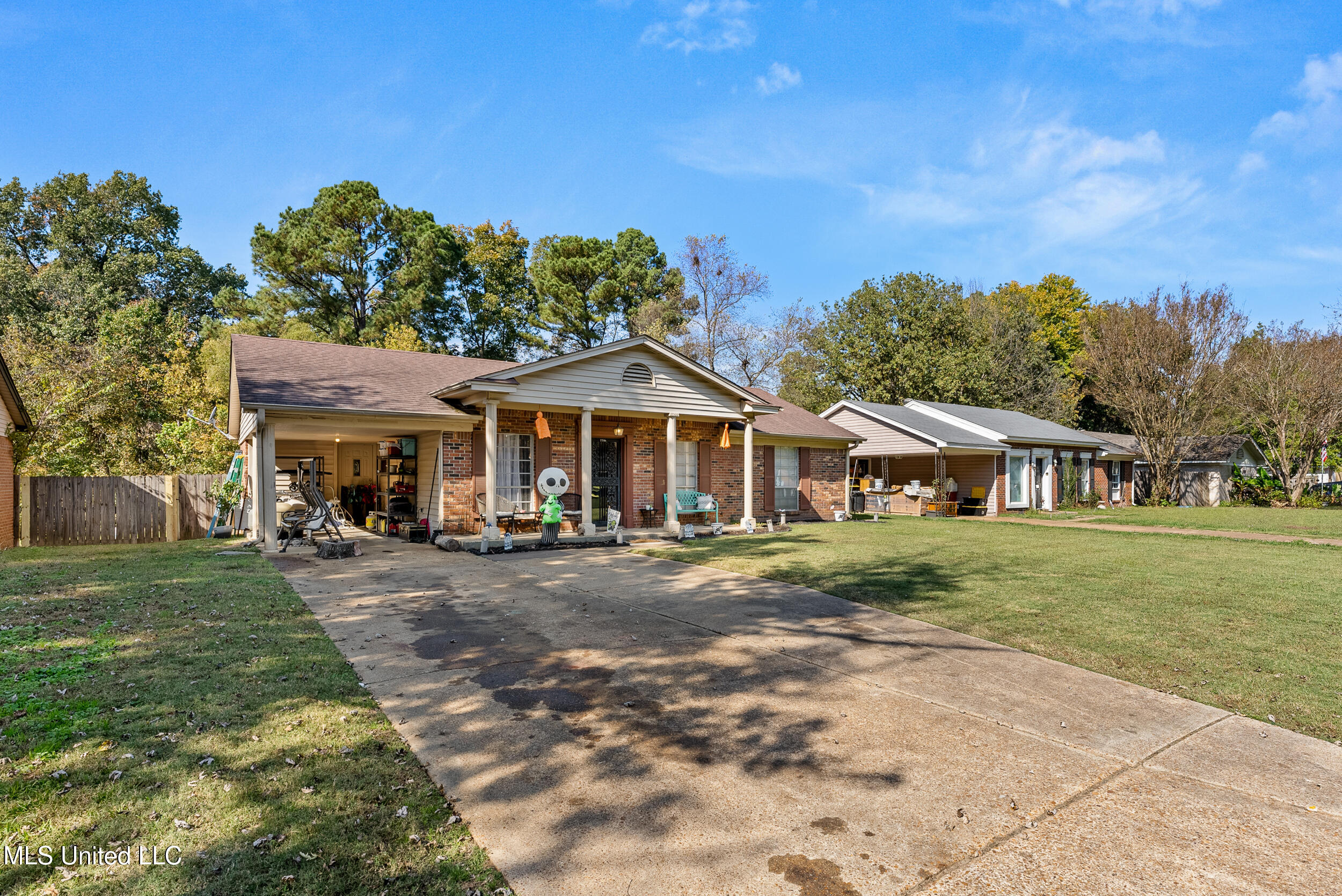 7705 Charleston Drive, Southaven, Mississippi image 1