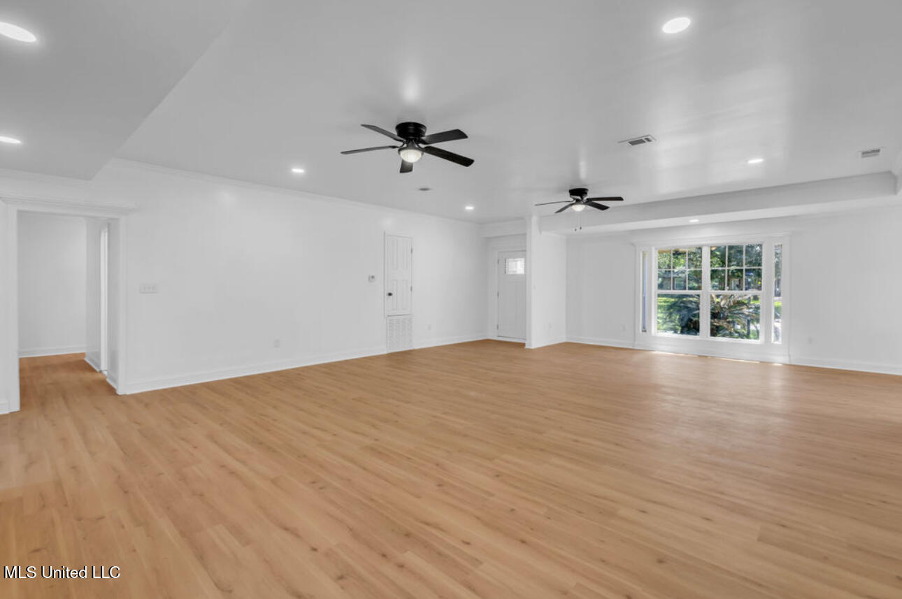 2723 Briarwood Circle, Moss Point, Mississippi image 22