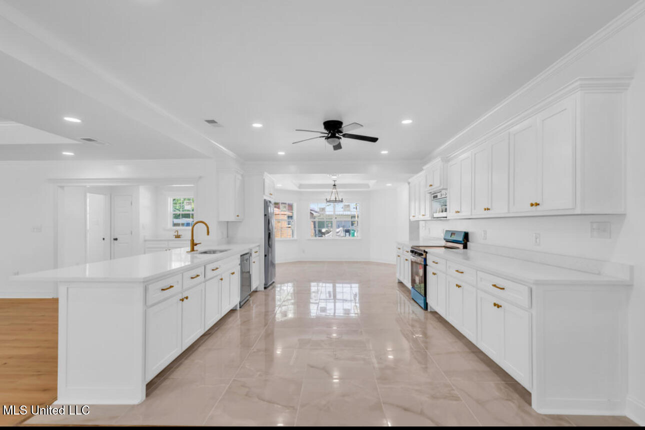 2723 Briarwood Circle, Moss Point, Mississippi image 10