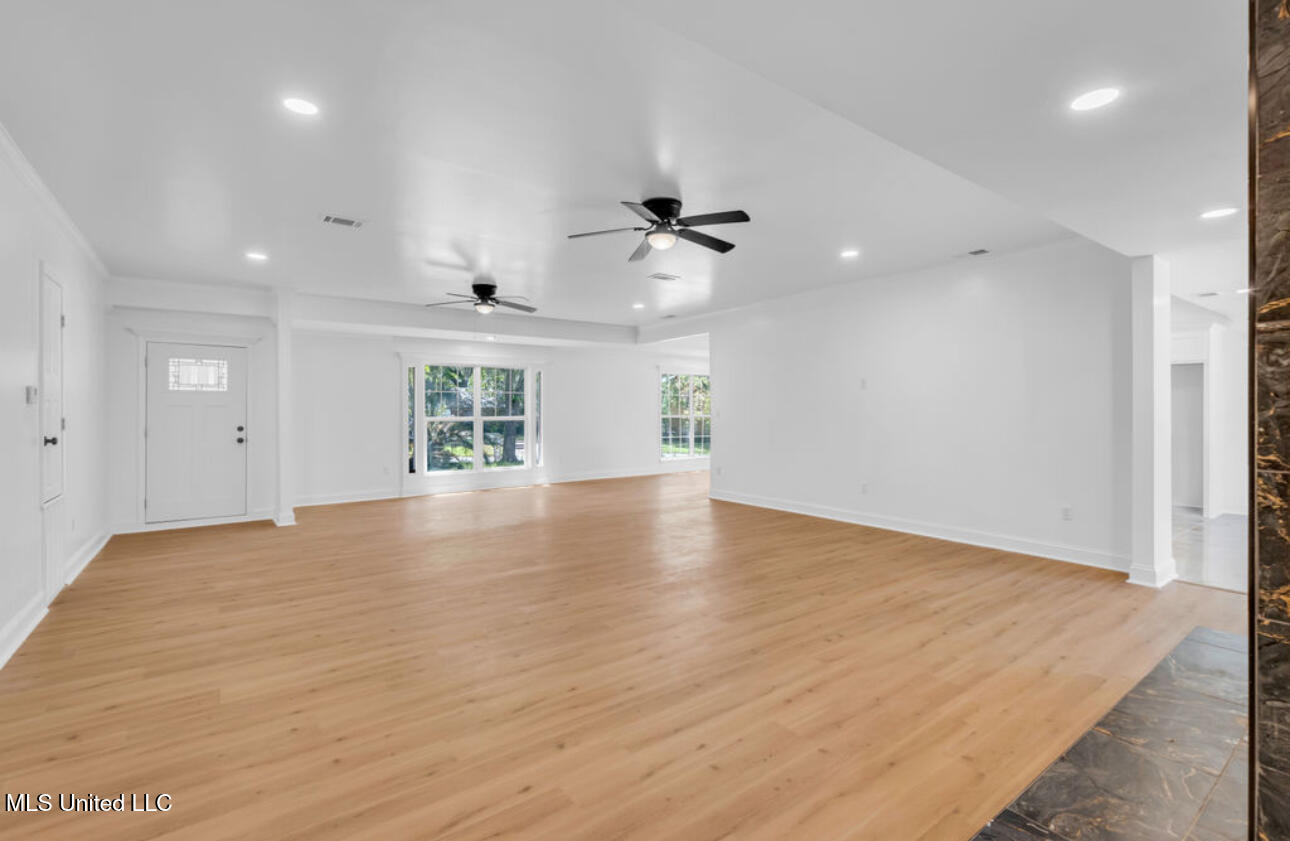 2723 Briarwood Circle, Moss Point, Mississippi image 21