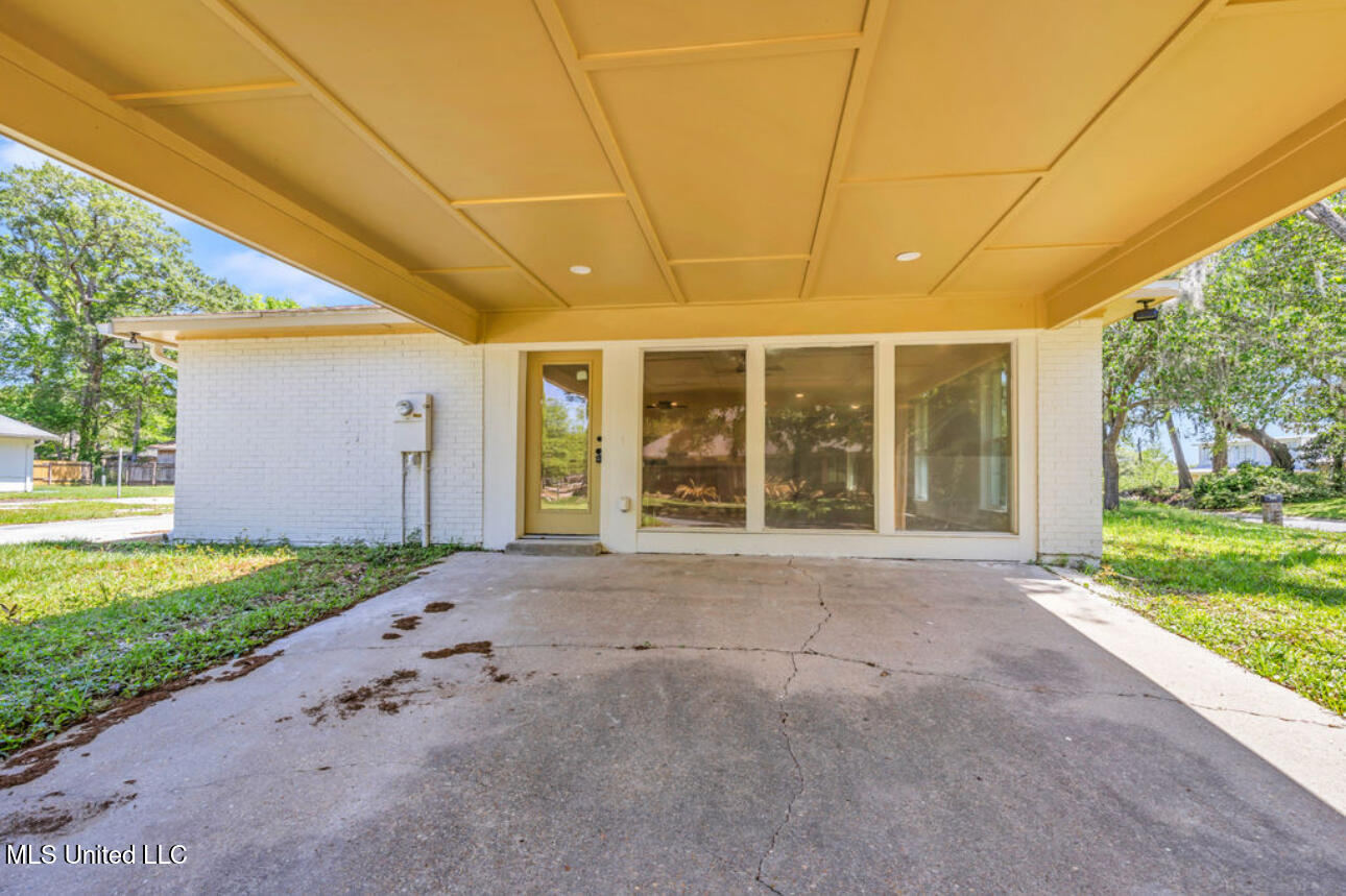 2723 Briarwood Circle, Moss Point, Mississippi image 38