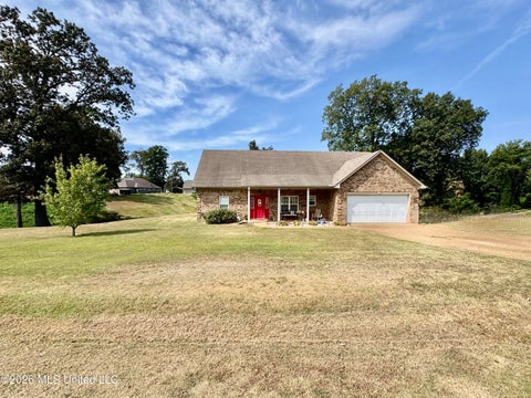 Homes For Sale - 119 American River Drive<br/> Desoto County, Lake Cormorant, MS 38641