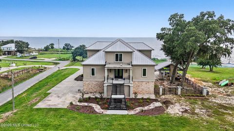 Homes For Sale - 1816 Seashore Avenue<br/> Jackson County, Ocean Springs, MS 39564