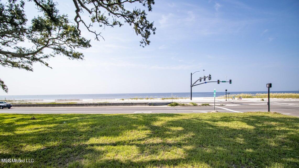 534 E Beach Boulevard, Gulfport, Mississippi image 2