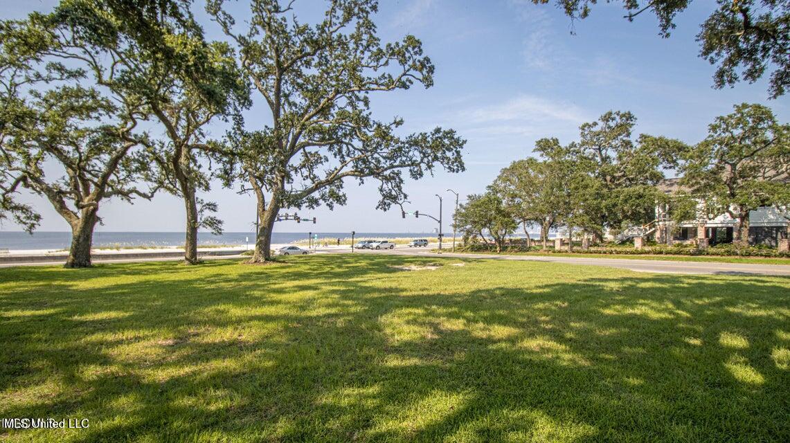 534 E Beach Boulevard, Gulfport, Mississippi image 4