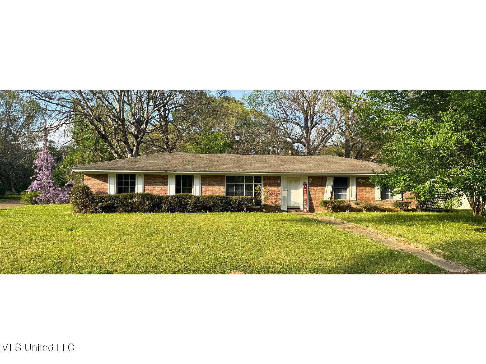 3168 Ponderosa Drive, Jackson, Mississippi image 1
