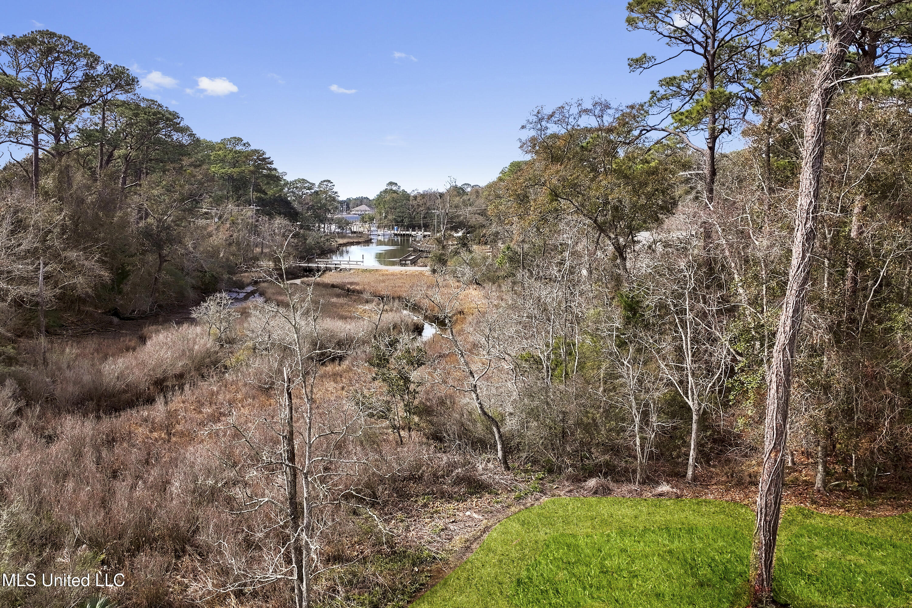 1916 Kensington Avenue, Ocean Springs, Mississippi image 5