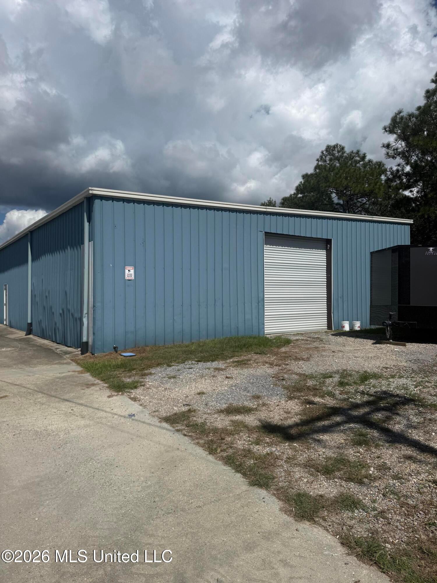 108 Industrial Park Cir, Ocean Springs, MS 39564