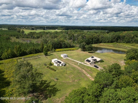Homes For Sale - 1077 Evergreen Road<br/> Louisville, MS 39339