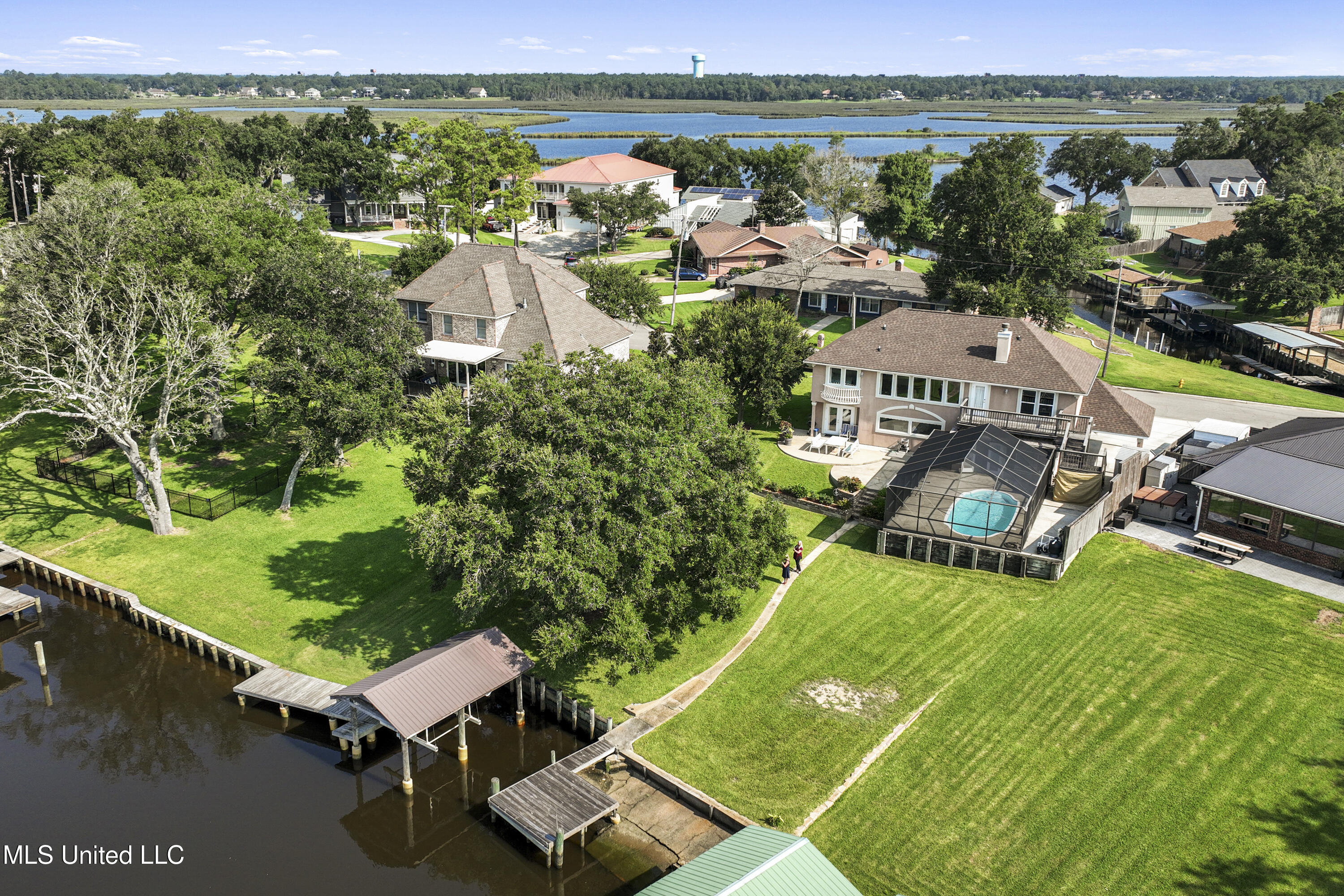 2509 S South Shore Drive, Biloxi, Mississippi image 1