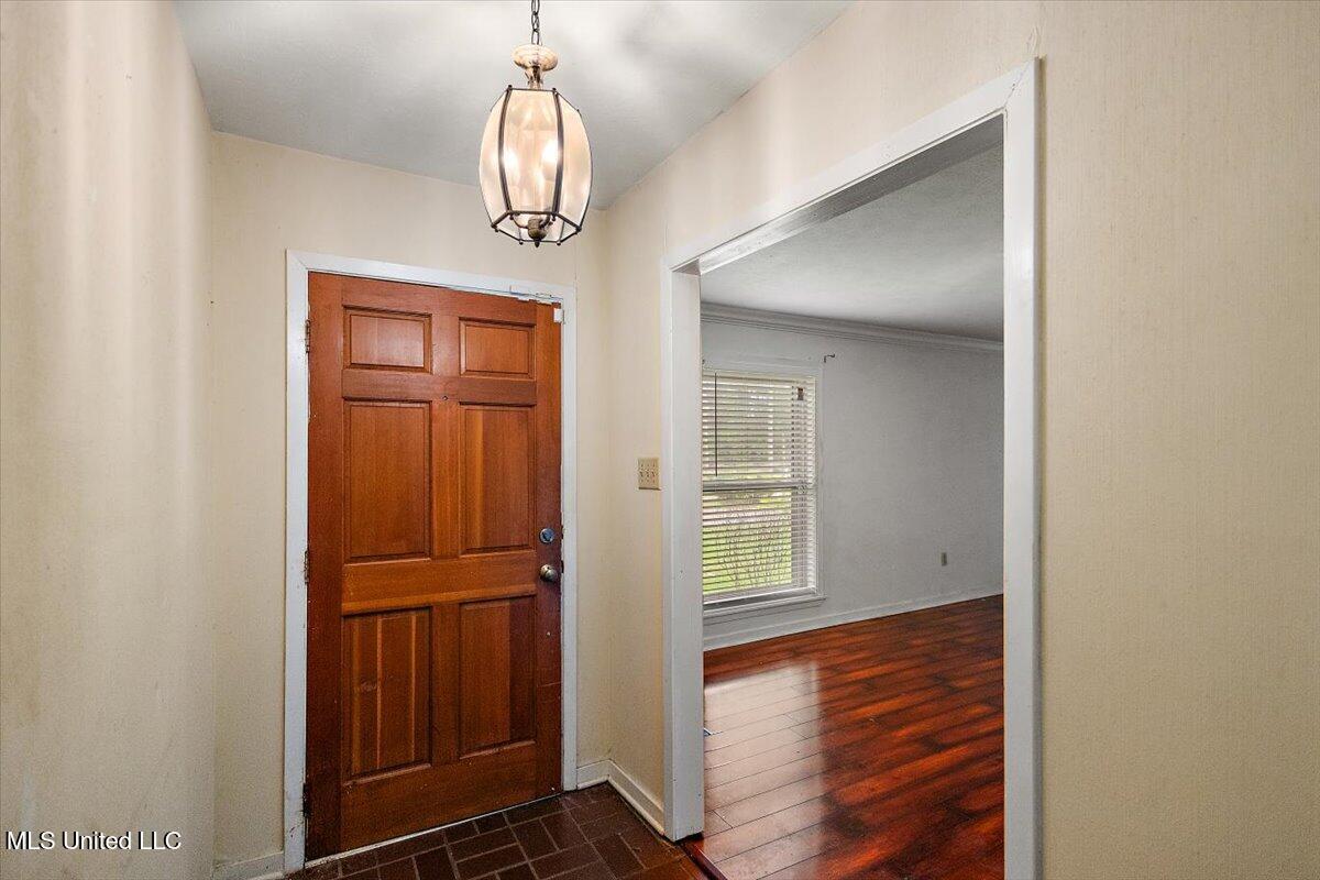 101 Lake Of Pines Drive, Jackson, Mississippi image 3