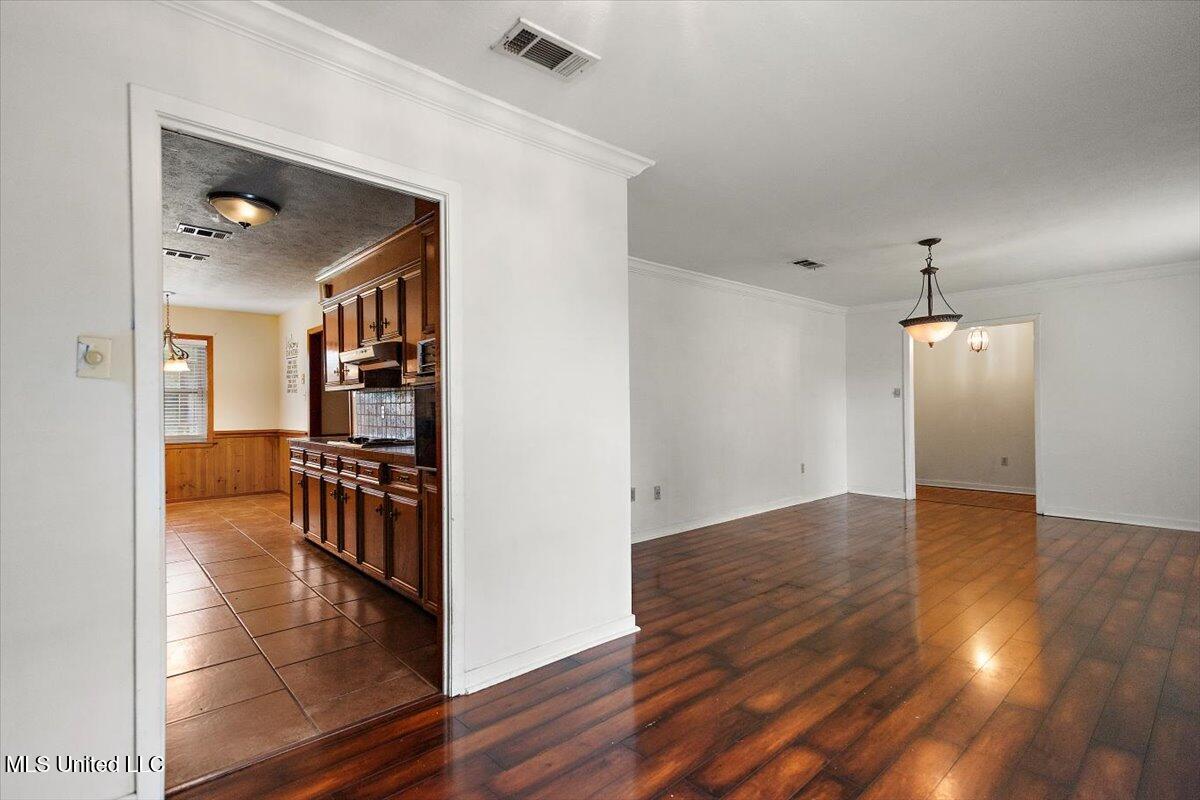 101 Lake Of Pines Drive, Jackson, Mississippi image 7