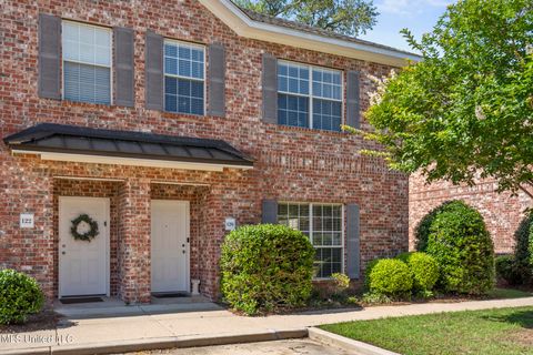 Condominium in Ocean Springs MS 120 Armand Oaks.jpg