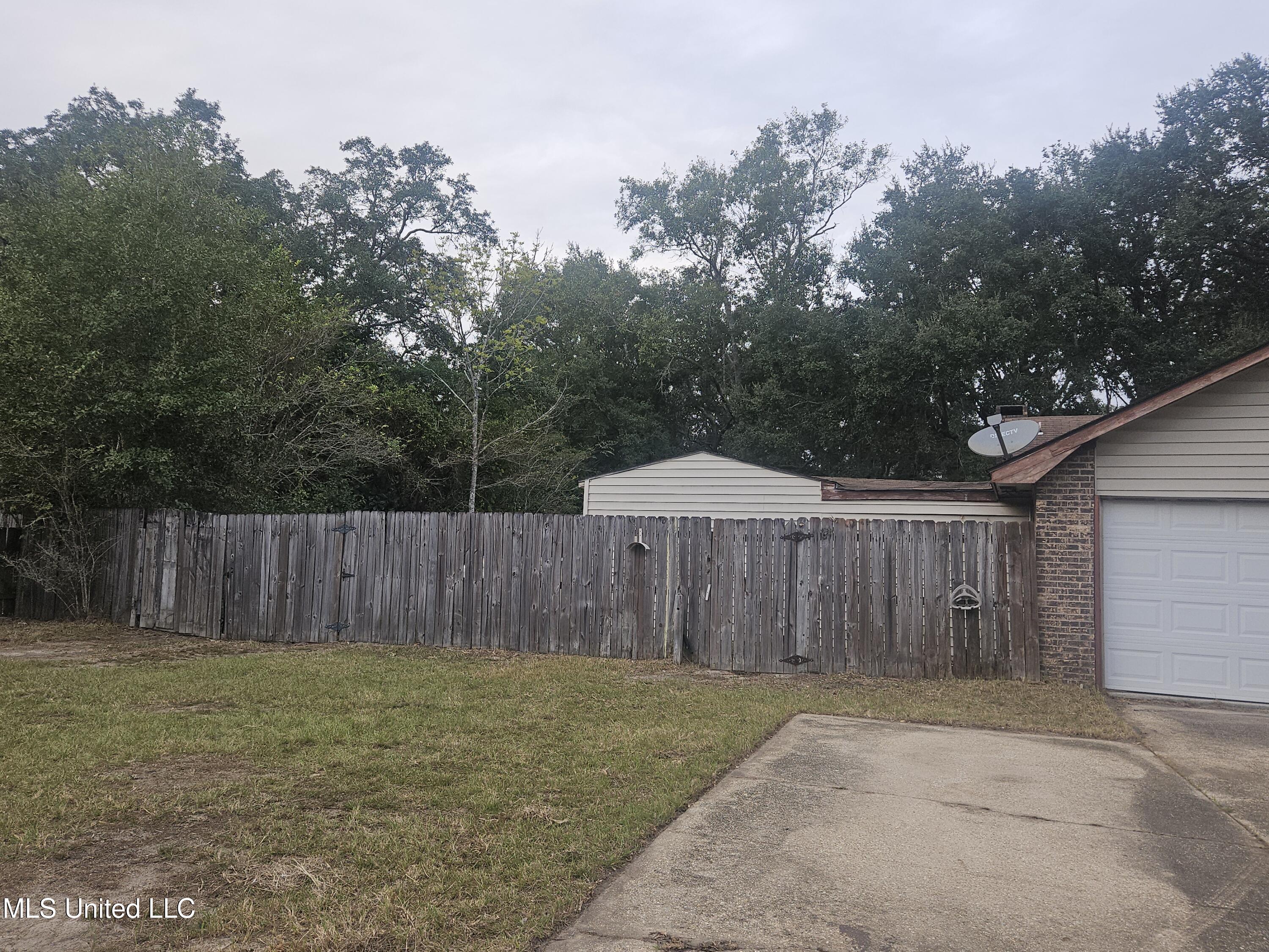 8520 Mermaid Avenue, Ocean Springs, Mississippi image 2