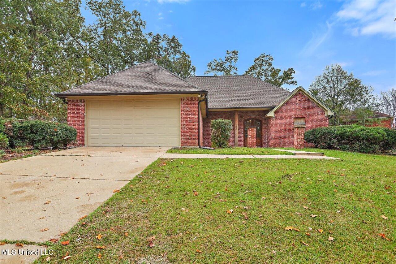 400 Castlewoods Boulevard, Brandon, Mississippi image 1