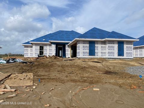 Homes For Sale - 157 Madisonville Drive<br/> Canton, MS 39046