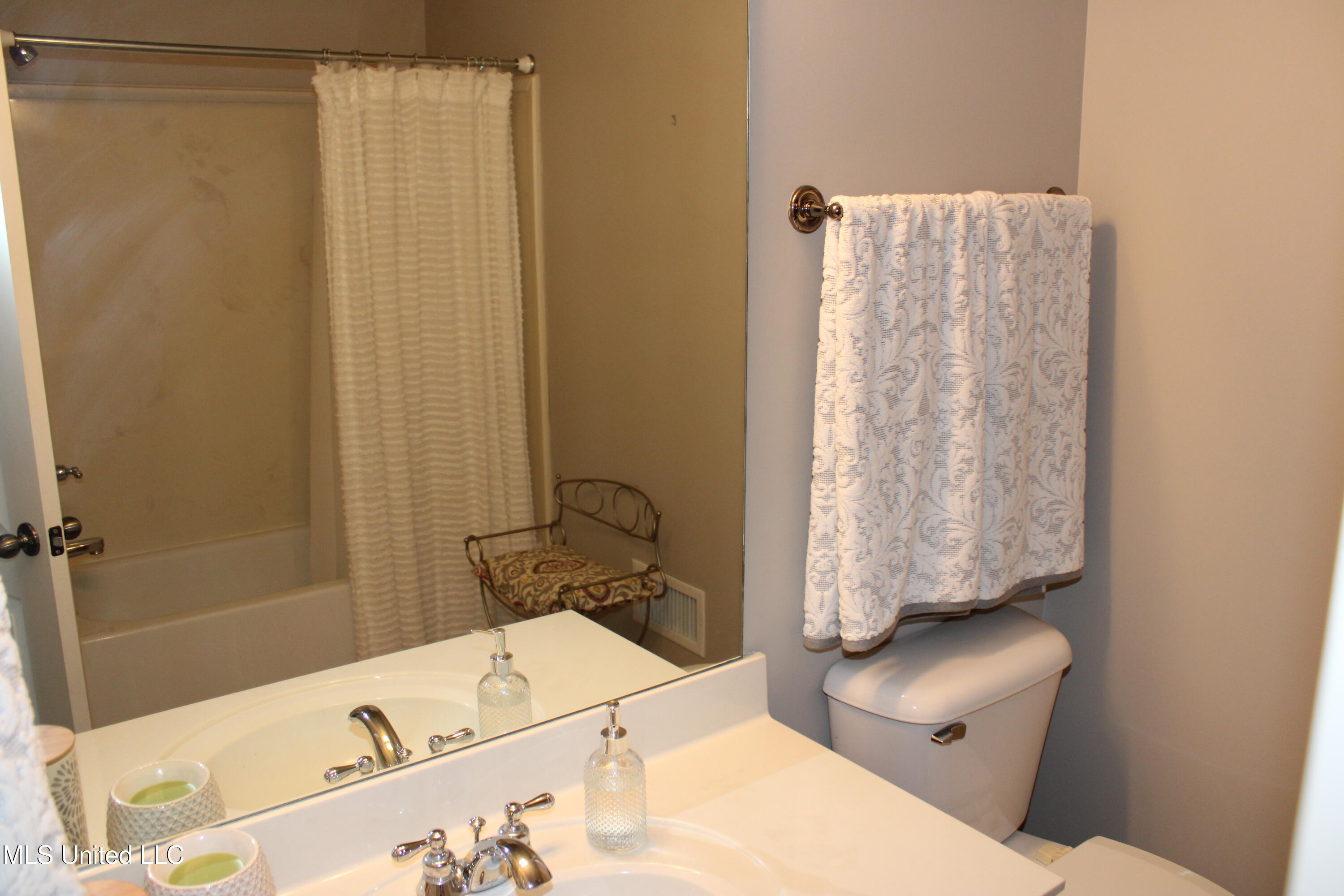 3510 Holsten Creek Drive, Southaven, Mississippi image 46