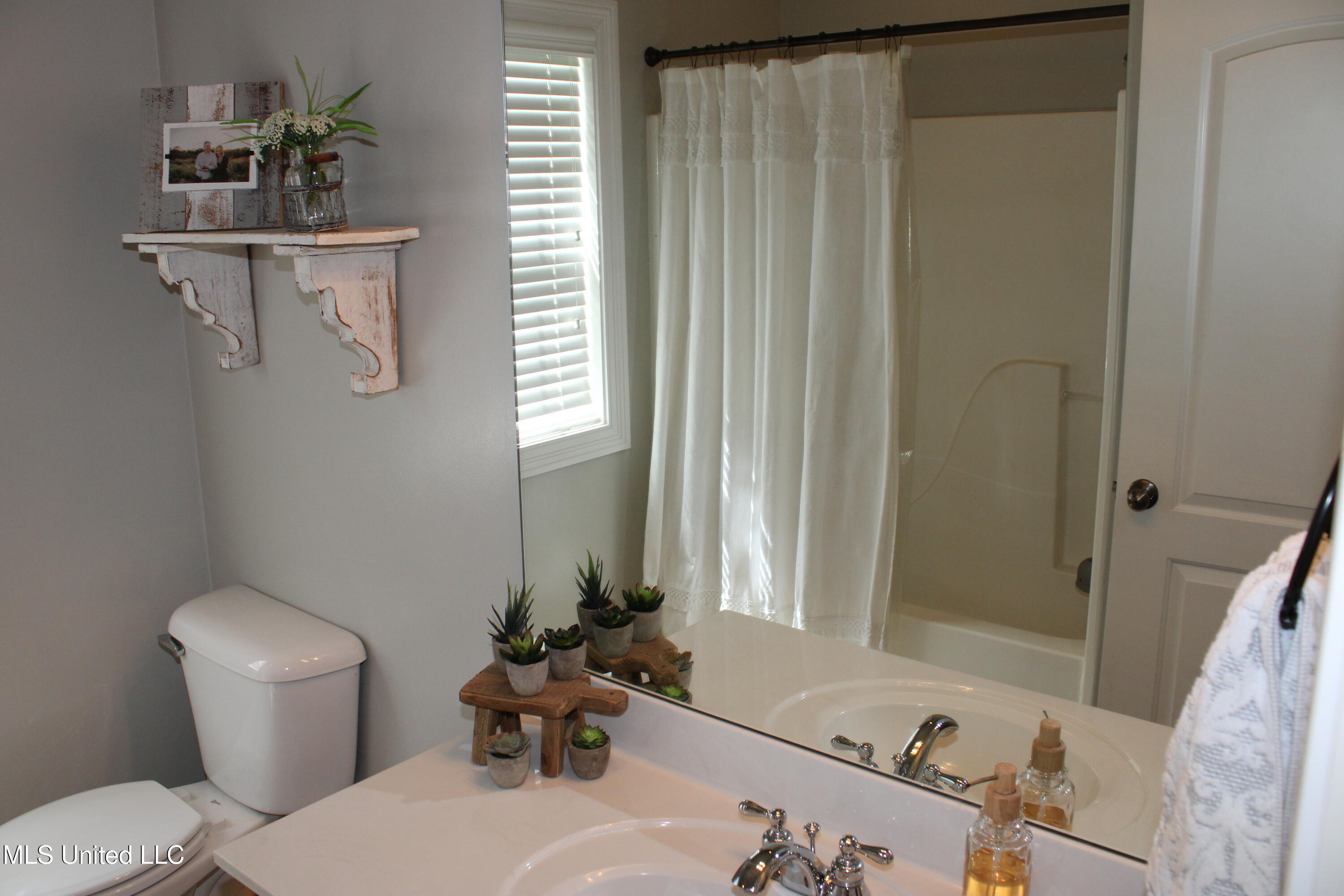 3510 Holsten Creek Drive, Southaven, Mississippi image 34