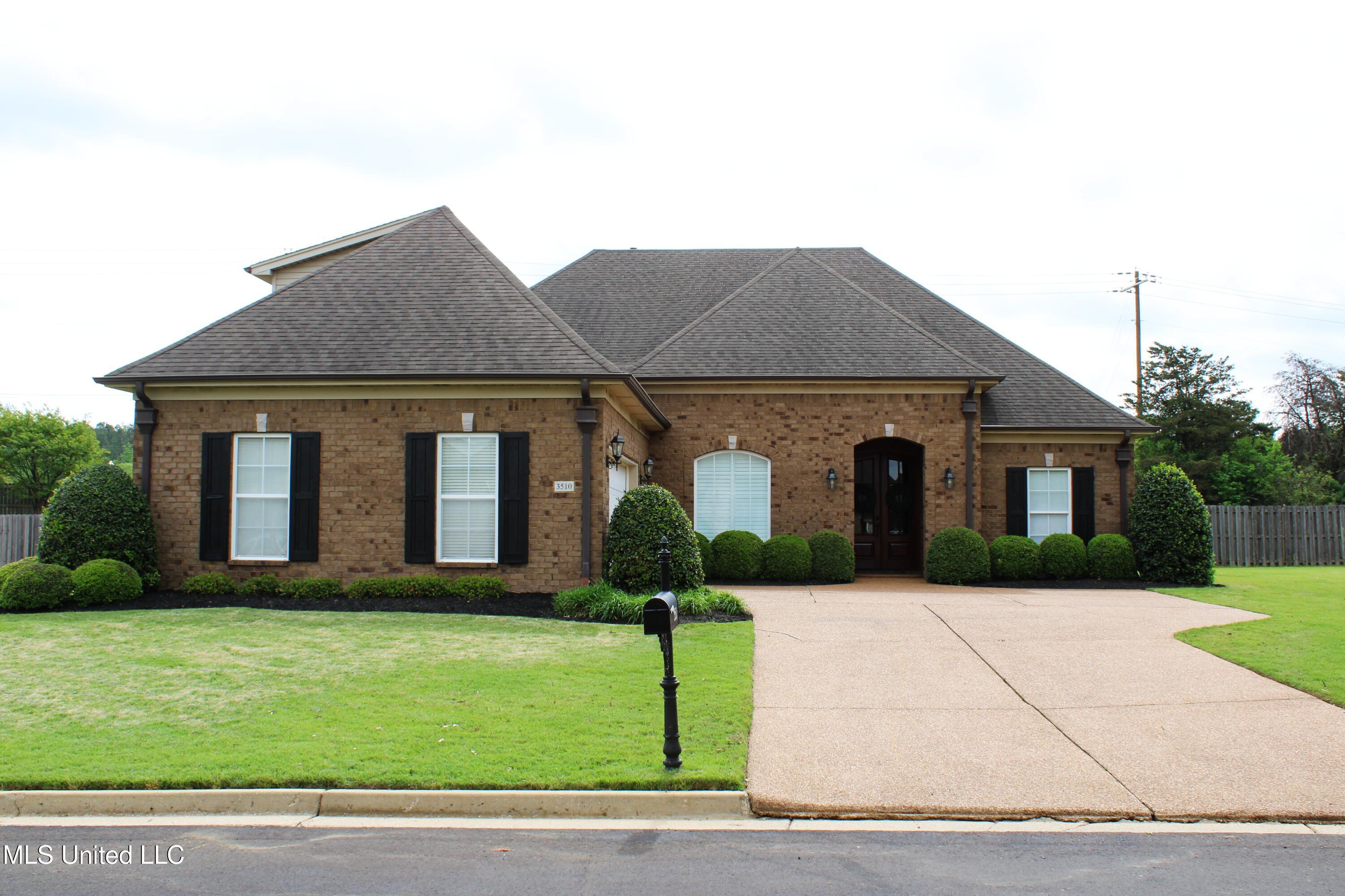 3510 Holsten Creek Drive, Southaven, Mississippi image 1