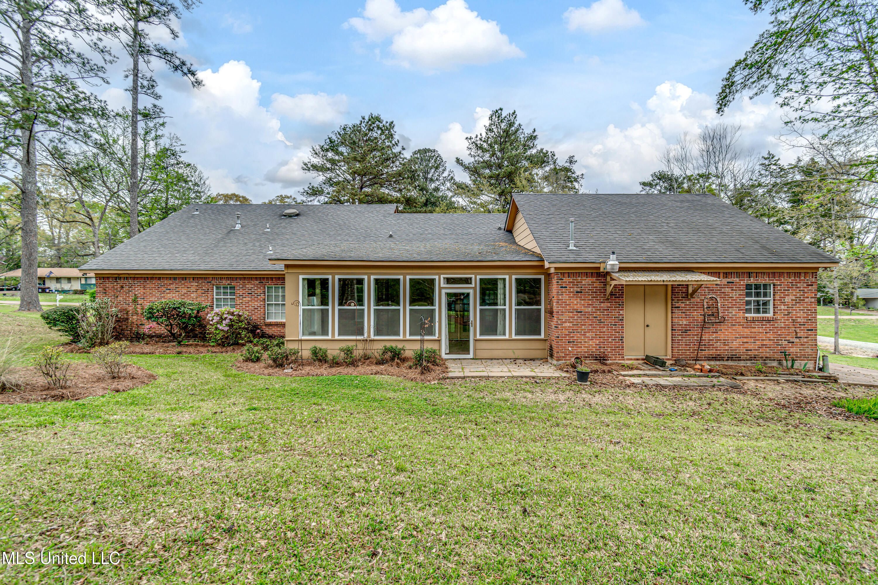110 E Sunset Drive, Brandon, Mississippi image 50