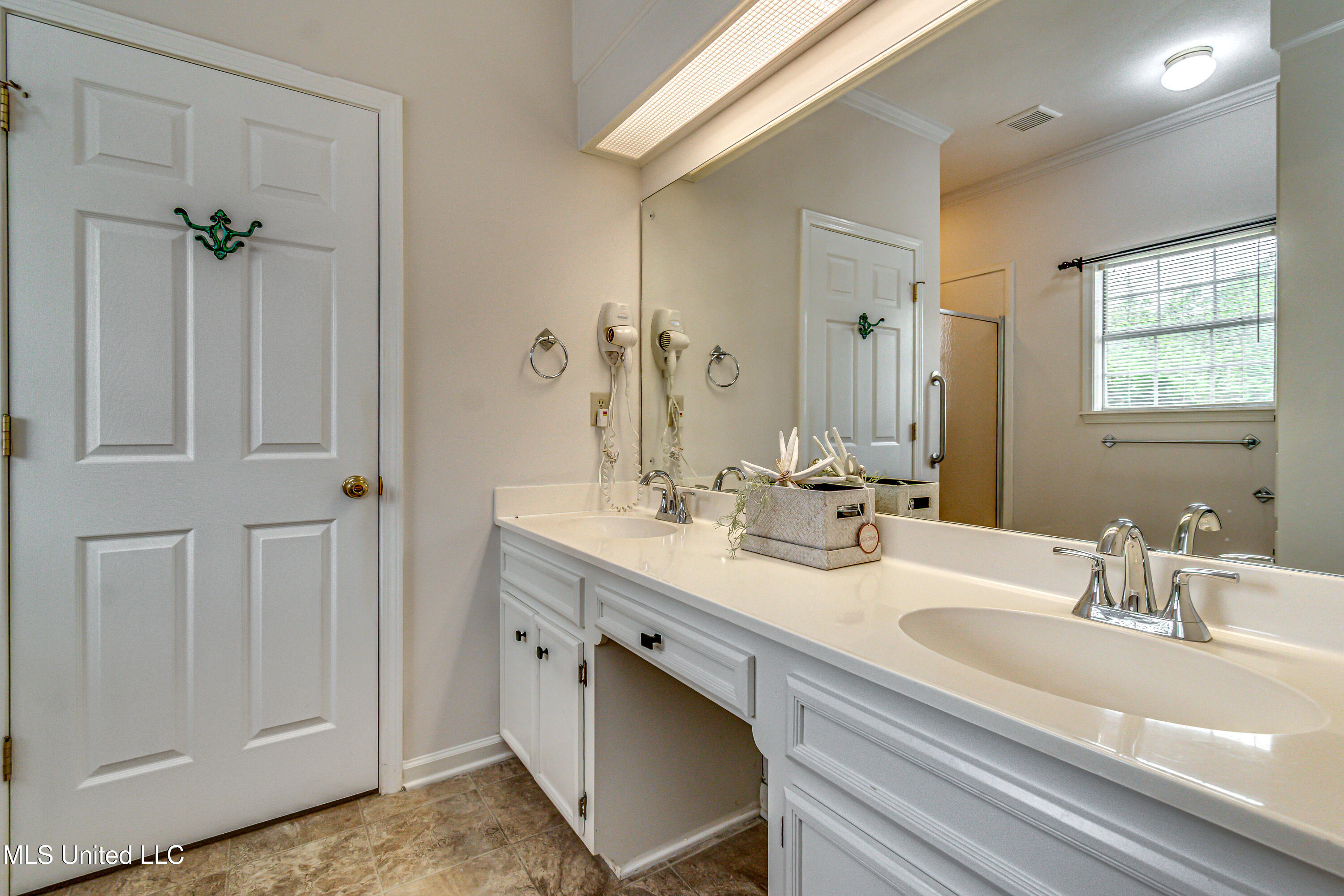 110 E Sunset Drive, Brandon, Mississippi image 37