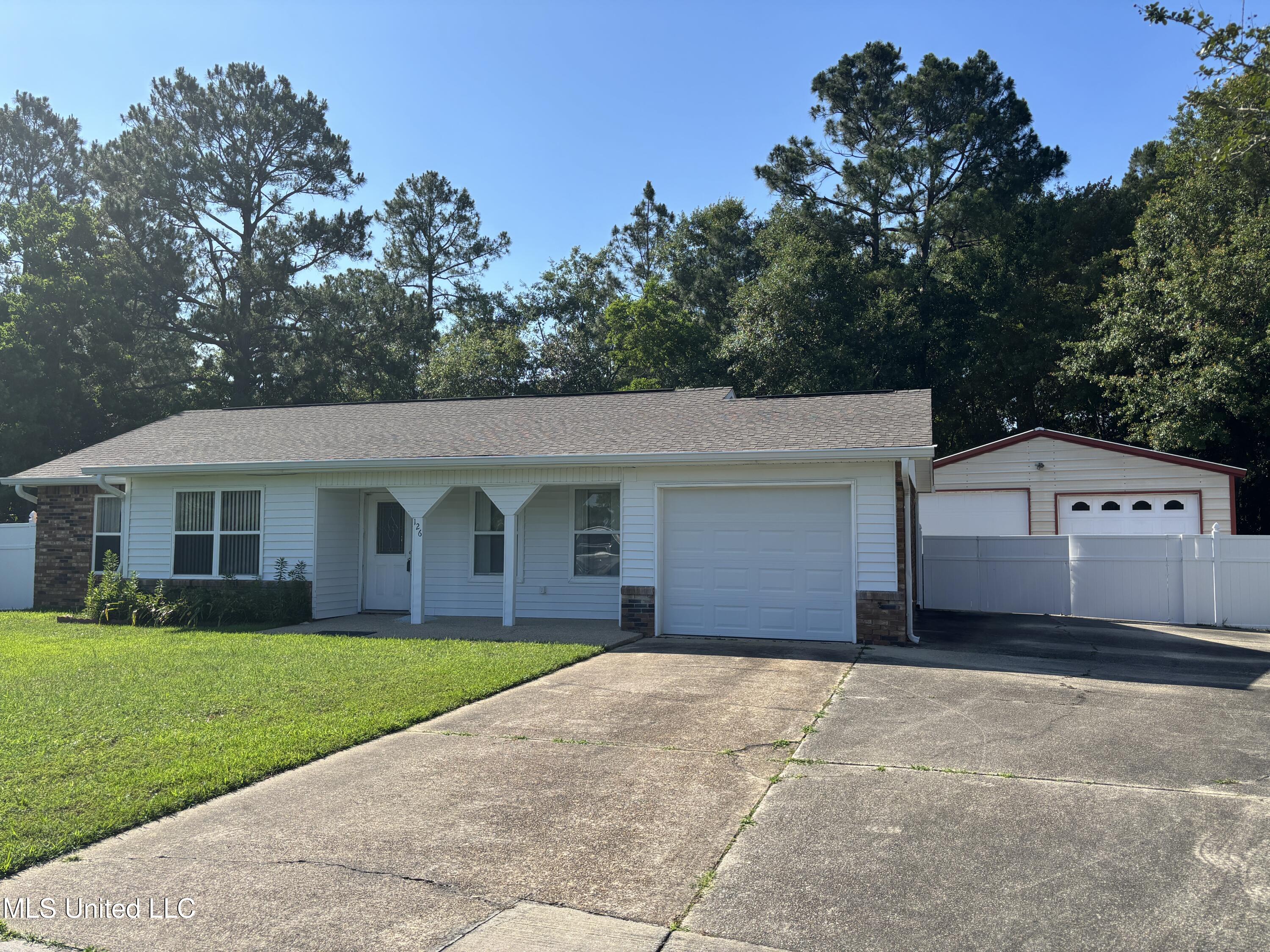 126 Faust Drive, Gulfport, Mississippi image 2