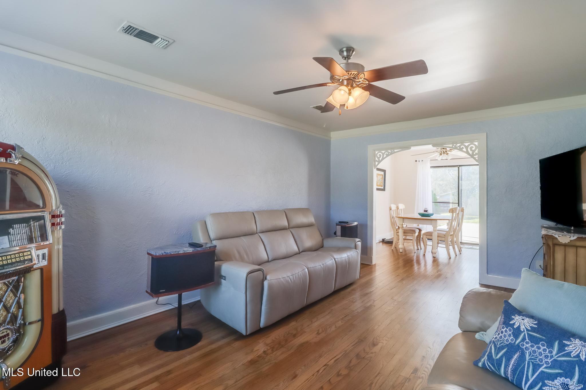 1221 27th Street, Gulfport, Mississippi image 6
