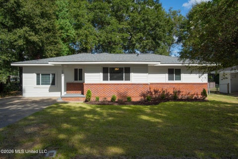 Homes For Sale - 108 Barron Street<br/> Forrest County, Petal, MS 39465