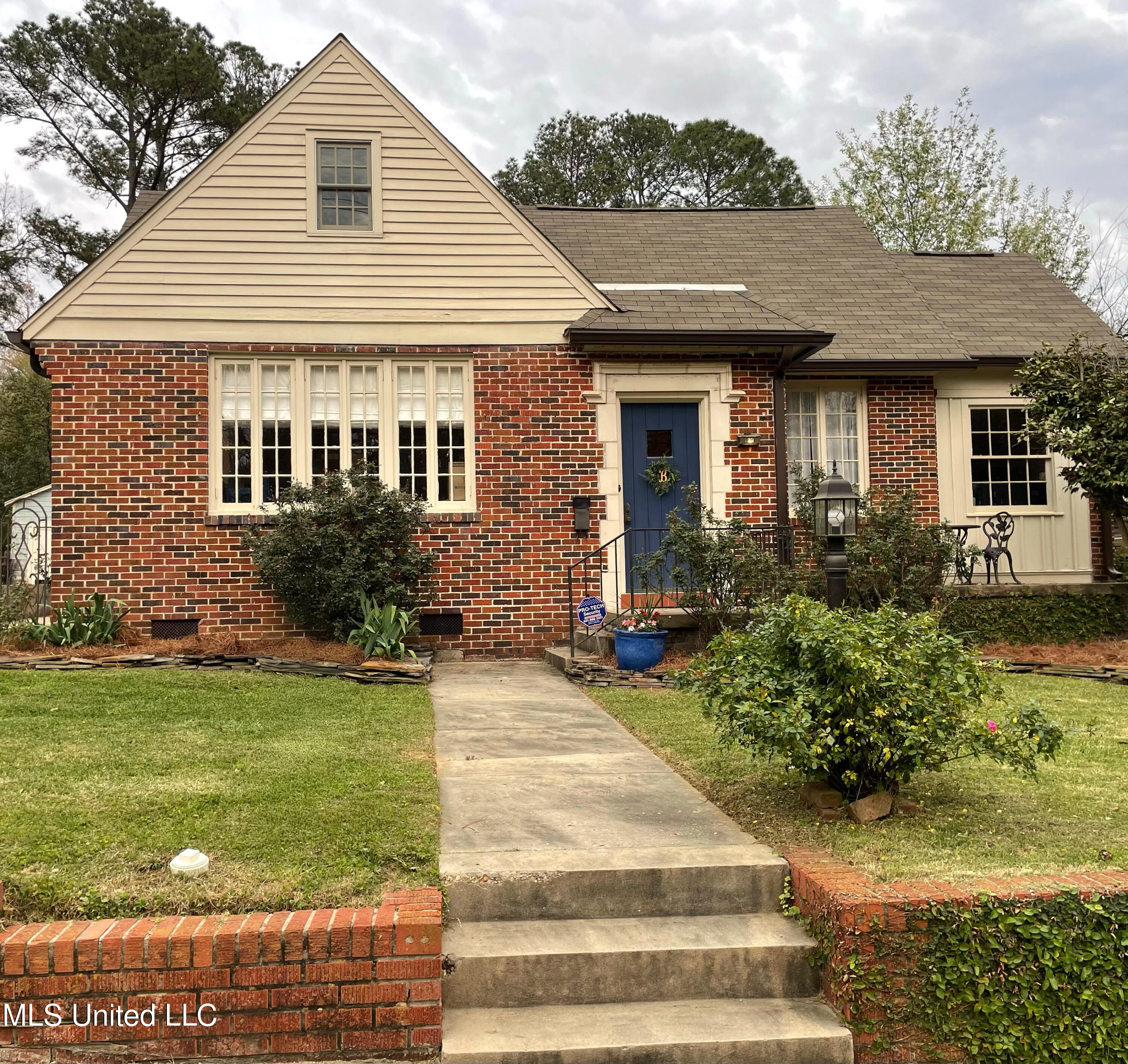1222 Greymont Avenue, Jackson, Mississippi image 1