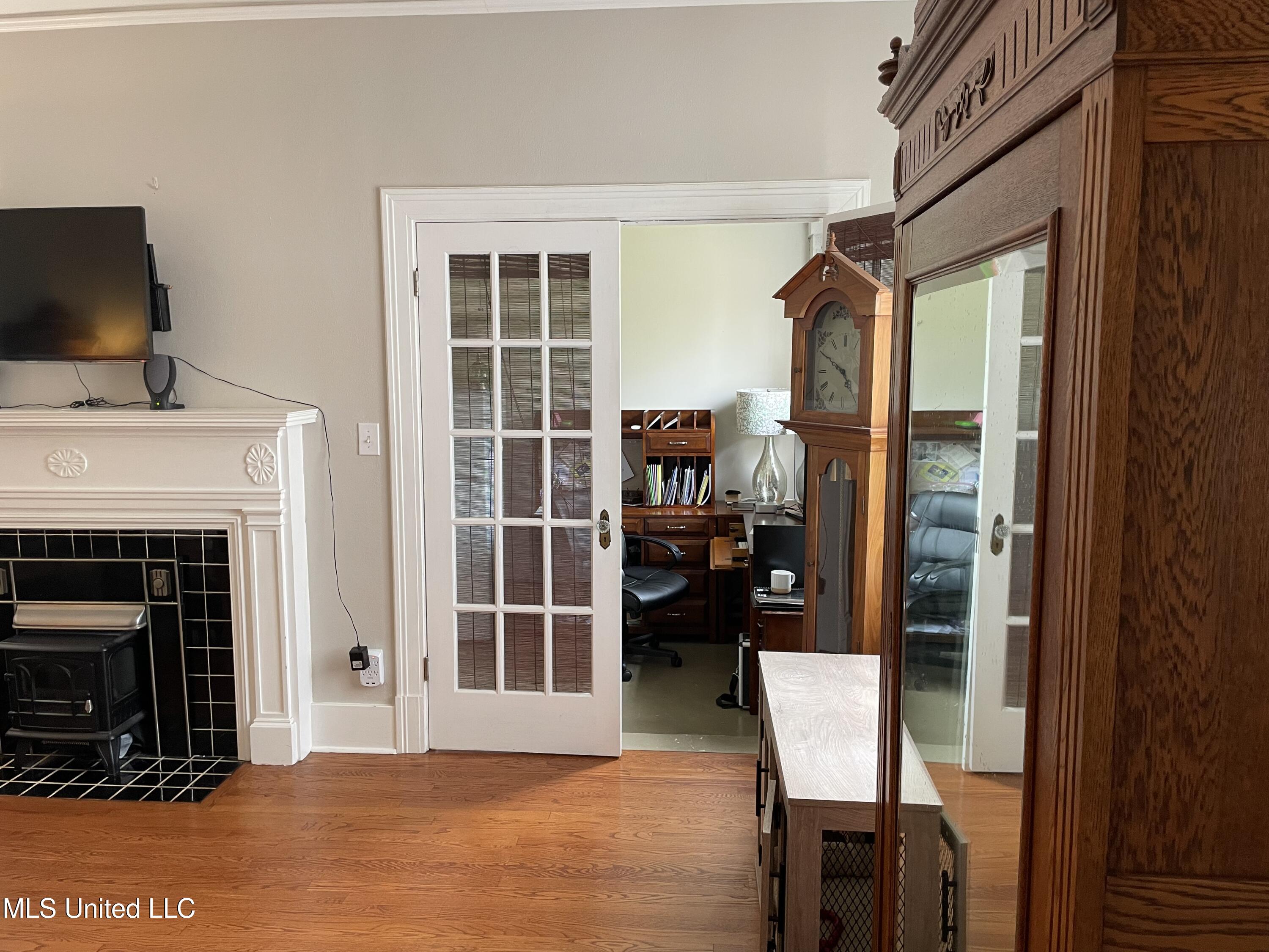 1222 Greymont Avenue, Jackson, Mississippi image 3