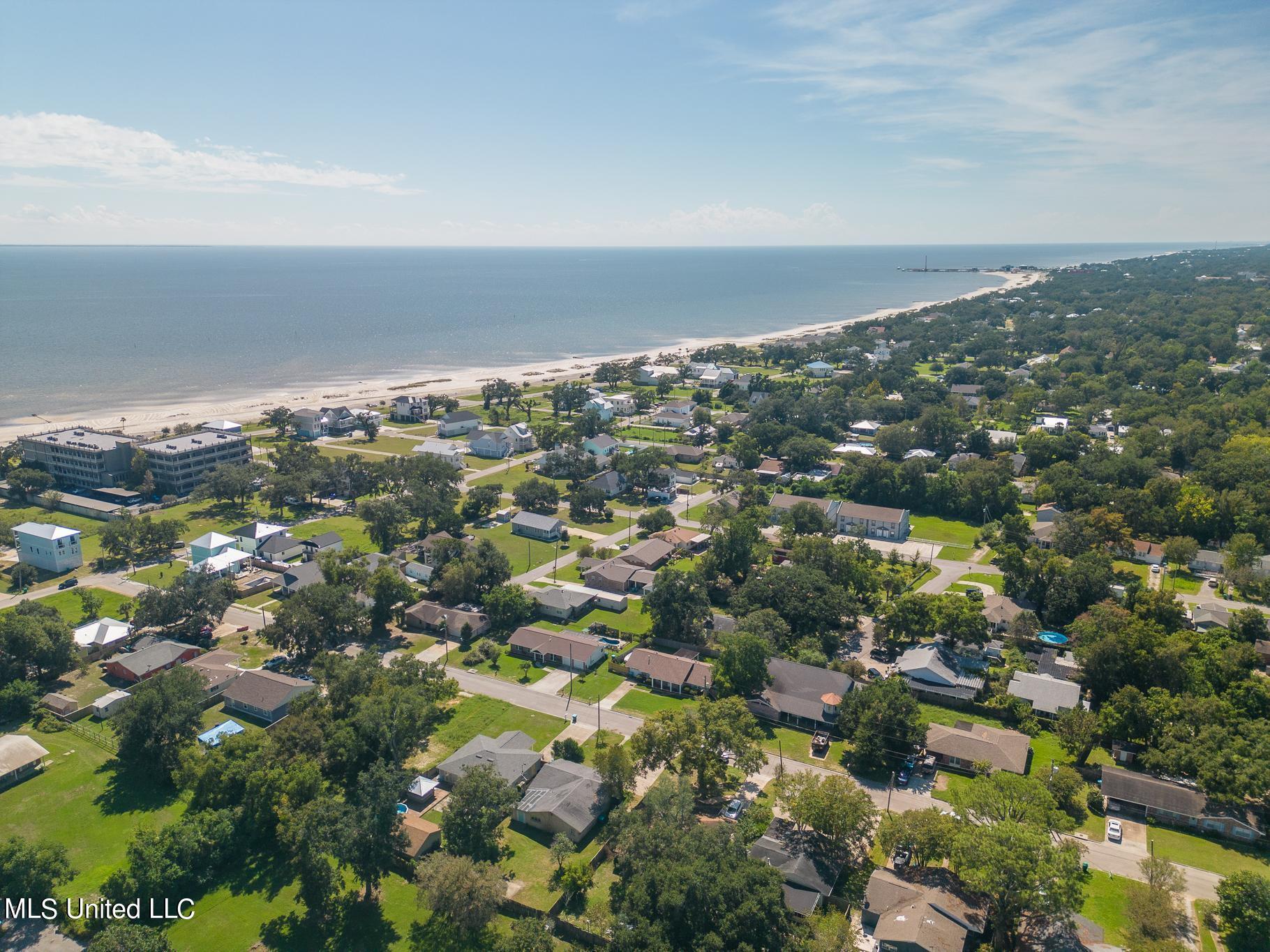 706 Mills Avenue, Gulfport, Mississippi image 26