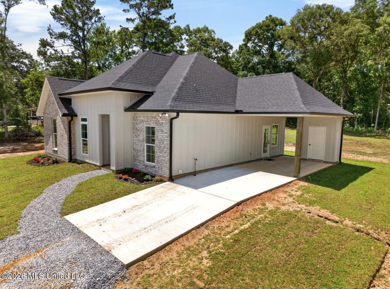 124 Tripp Lane