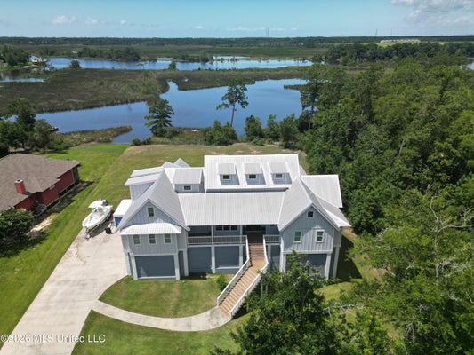 10565 SHORECREST RD, BILOXI, MS 39532 - Image e2eea2b1773cf024d8fb5533ef7f10e3/2084243085
