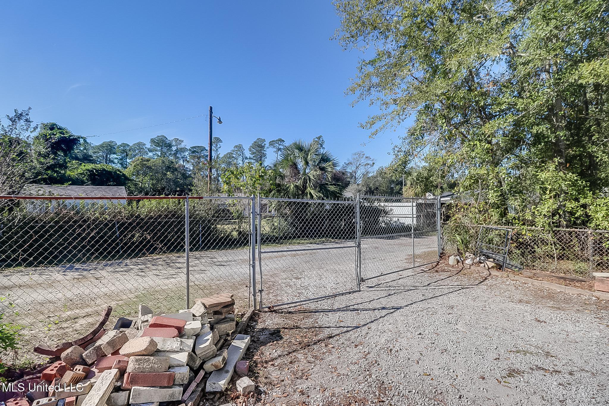 5211 Washington Avenue, Gulfport, Mississippi image 34
